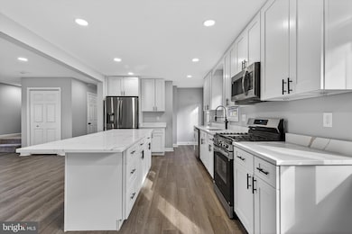 2403 Kingsway Rd, Fort Washington, MD 20744 - photo 5