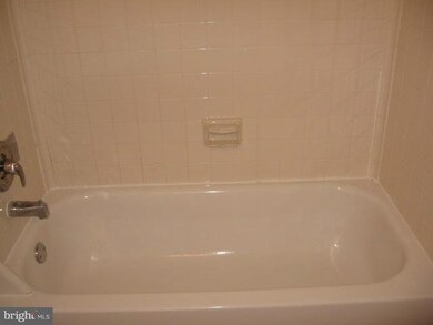 11611 Stoneview Square unit 70/22C, Reston, VA 20191 - photo 6