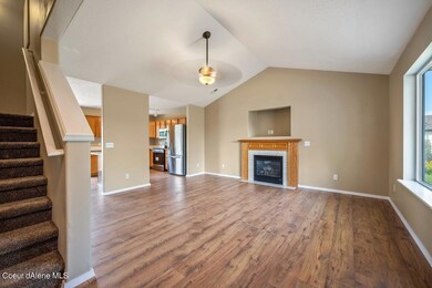 3443 W Thorndale Loop
