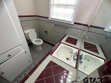 1319 1319 Graham Dr, Tyler, TX 75701 - photo 6