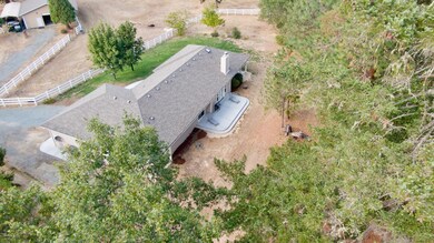 384 Oak Ranch Rd, Grants Pass, OR 97526 - photo 5