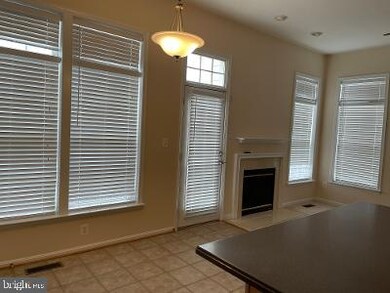 24654 Siltstone Square, Stone Ridge, VA 20105 - photo 5