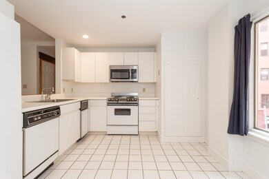 100 Fulton St unit 2S, Boston, MA 02109 - photo 4