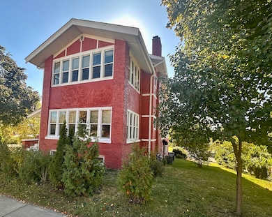 256 W Downer Place, Aurora, IL 60506 - photo 2