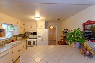 407 W Howard Dr, Brunswick, GA 31523 - photo 7