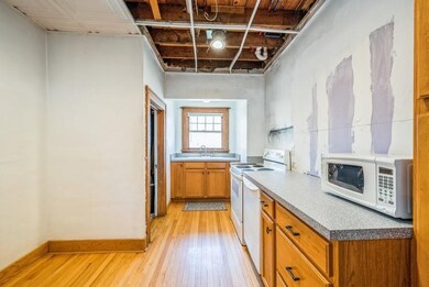 2031 Park Ave SE, Cedar Rapids, IA 52403 - photo 4