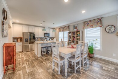 347 A Rosenwall Rd, Huntsville, TX 77320 - photo 6