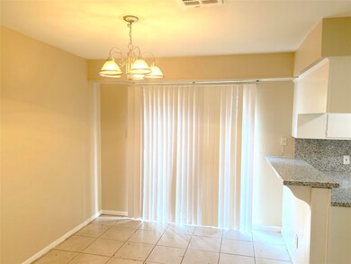 1403 Blalock Rd unit 12, Houston, TX 77055 - photo 4