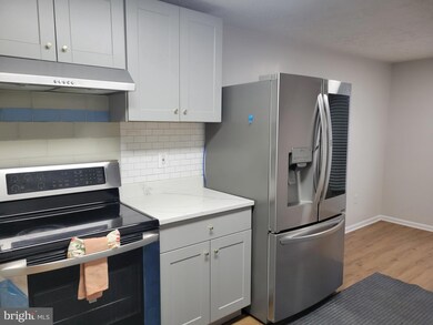 14153 Aldora Cir, Burtonsville, MD 20866 - photo 7