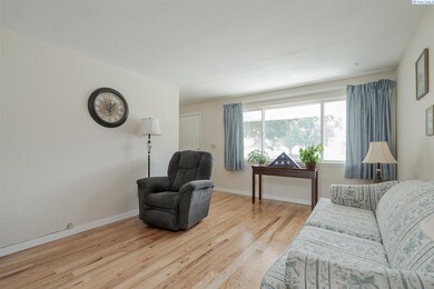 3312 W 3rd Ave, Kennewick, WA 99336 - photo 2