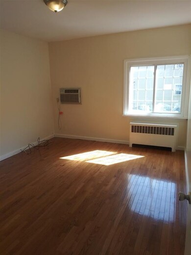 102 Oakland Ave unit 2, Jersey City, NJ 07306 - photo 5
