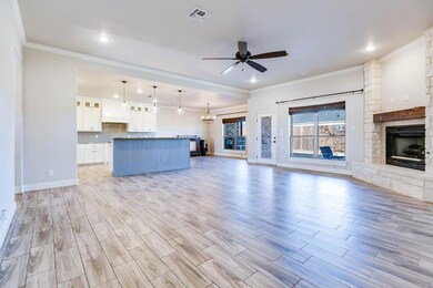 1702 Pine Valley St, San Angelo, TX 76904 - photo 2