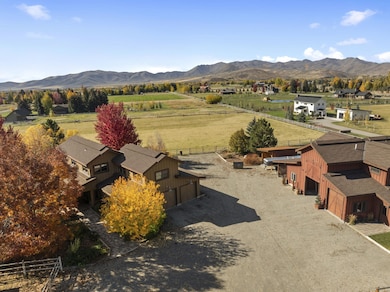 113 Equus Loop, Bellevue, ID 83313 - photo 2