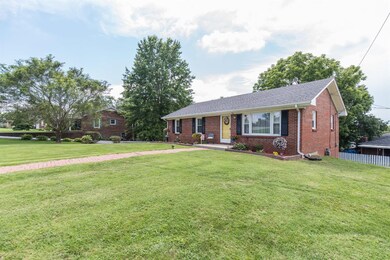 902 Beaumont Ave, Harrodsburg, KY 40330 - photo 3