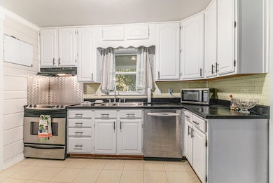 3244 Meadowcrest St, Monroe, MI 48162 - photo 5