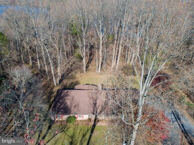 5697 Lakeside Dr, Sykesville, MD 21784 - photo 3