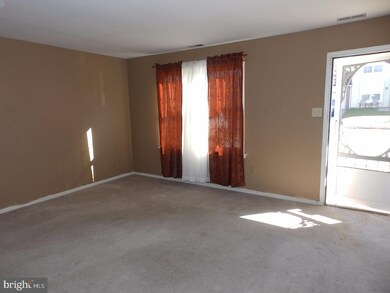 231 Lafayette Dr, Swedesboro, NJ 08085 - photo 2