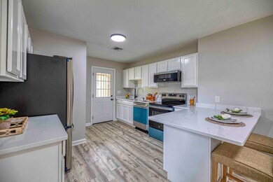 41 Missile Loop, Swansea, MA 02777 - photo 4