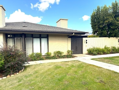 525 W Scott Ave, Fresno, CA 93704 - photo 6