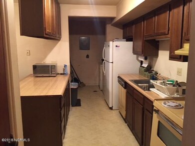 320 Myrtlewood Cir unit 62, Jacksonville, NC 28546 - photo 4