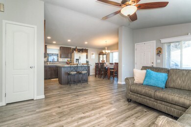 Yarrow Dr SW 2520 (4 of 24)