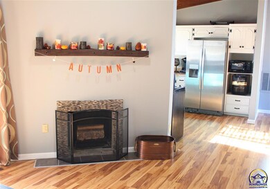 3625 SW 30th Terrace, Topeka, KS 66614 - photo 6