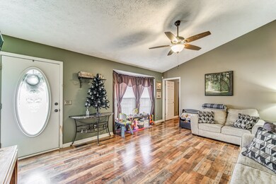 2033 Shawnee Ln, Greenbrier, TN 37073 - photo 4