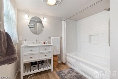 16 Marlborough Ave, Middlesex, NJ 08846 - photo 7