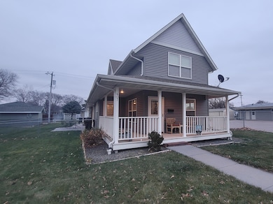 407 S Chestnut St, North Platte, NE 69101 - photo 2