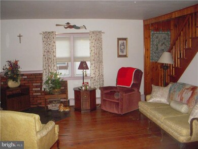 420 S Walnut St, Kennett Square, PA 19348 - photo 2