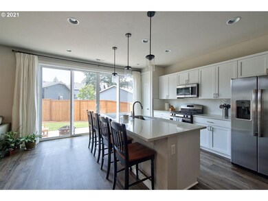 1697 N Sycamore St, Canby, OR 97013 - photo 6