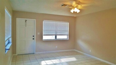 Apt 1 Livingroom