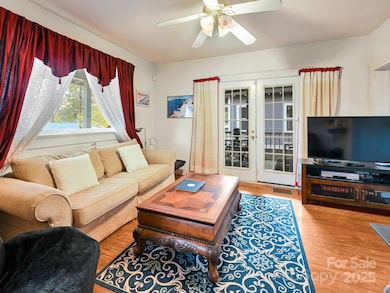 100 Washington Rd, Asheville, NC 28801 - photo 5