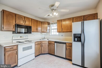 24 Lakebridge Dr, Woodbury, NJ 08096 - photo 4