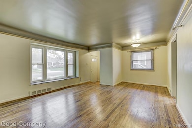 312 Jeffrey Ave, Royal Oak, MI 48073 - photo 6
