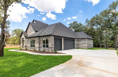 196 Clayton Crossing, Springtown, TX 76082 - photo 3