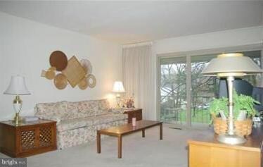 3618 Gleneagles Dr unit 3H, Silver Spring, MD 20906 - photo 2