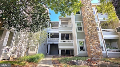 4417 Fair Stone Dr unit 104, Fairfax, VA 22033 - photo 3