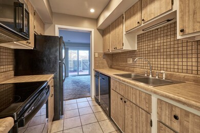 8505 Canterbury Square E, Indianapolis, IN 46260 - photo 4