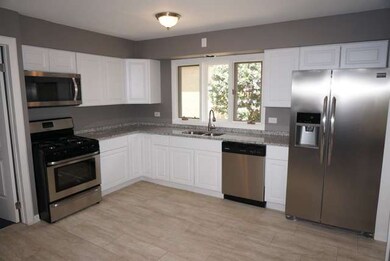 14832 Clifton Park Ave, Midlothian, IL 60445 - photo 6