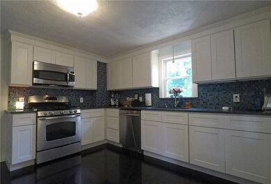 47 Michael Dr, Warwick, RI 02889 - photo 3