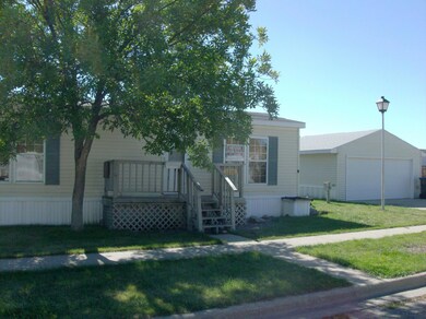 Front view + Garage