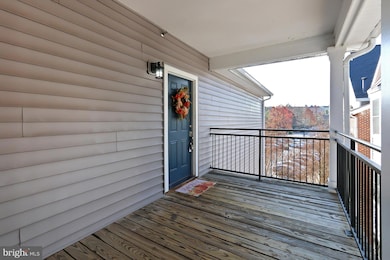 20417 Riverbend Square unit 301, Sterling, VA 20165 - photo 5