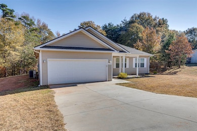 1020 Blumefield Rd, Anderson, SC 29625 - photo 2