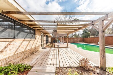 15730 Wandering Trail, Friendswood, TX 77546 - photo 5