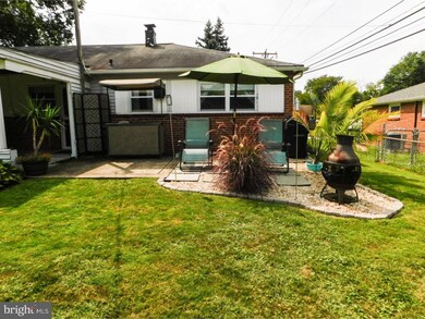 207 Oak Tree Rd, Norristown, PA 19401 - photo 3