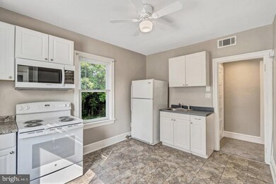 818 Highland Ave unit B, Palmyra, NJ 08065 - photo 5