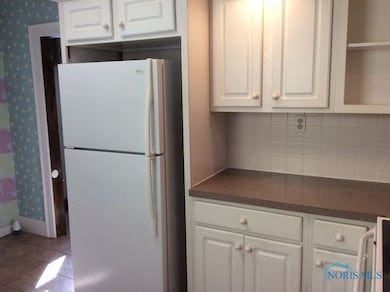 Kitchen cabinets galore!