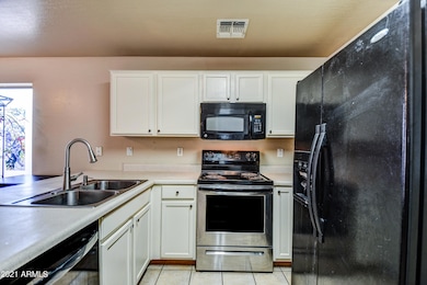 Light & Bright Kitchen