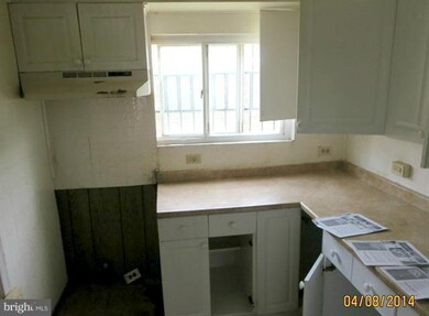 329 Marydell Rd, Baltimore, MD 21229 - photo 4